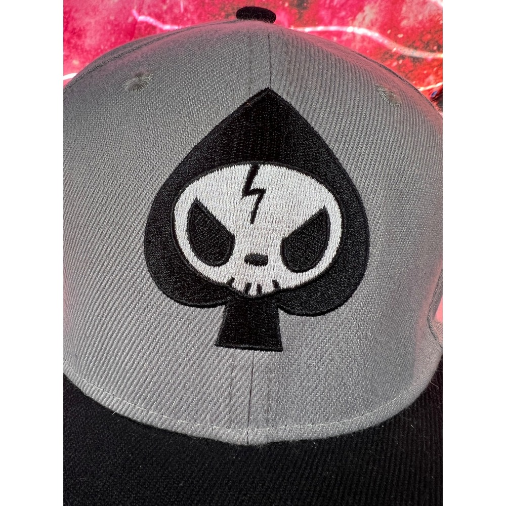 Wuke Grey Black Spade Skull Snapback Hat Flat Brim Adjustable Streetwear Cap